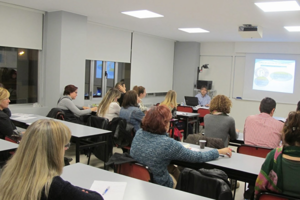 El psicólogo Juan Manuel Moreno Duran en uno de sus cursos